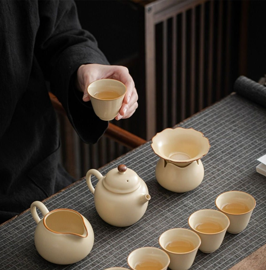 Matte yellow RuYao ceramic tea pot for household tea making