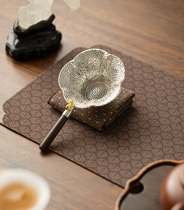 Handmade Silver-Plated Tea Strainer with Hammered Texture - Traditional Tea Filter Accessory for Loose Leaf Tea