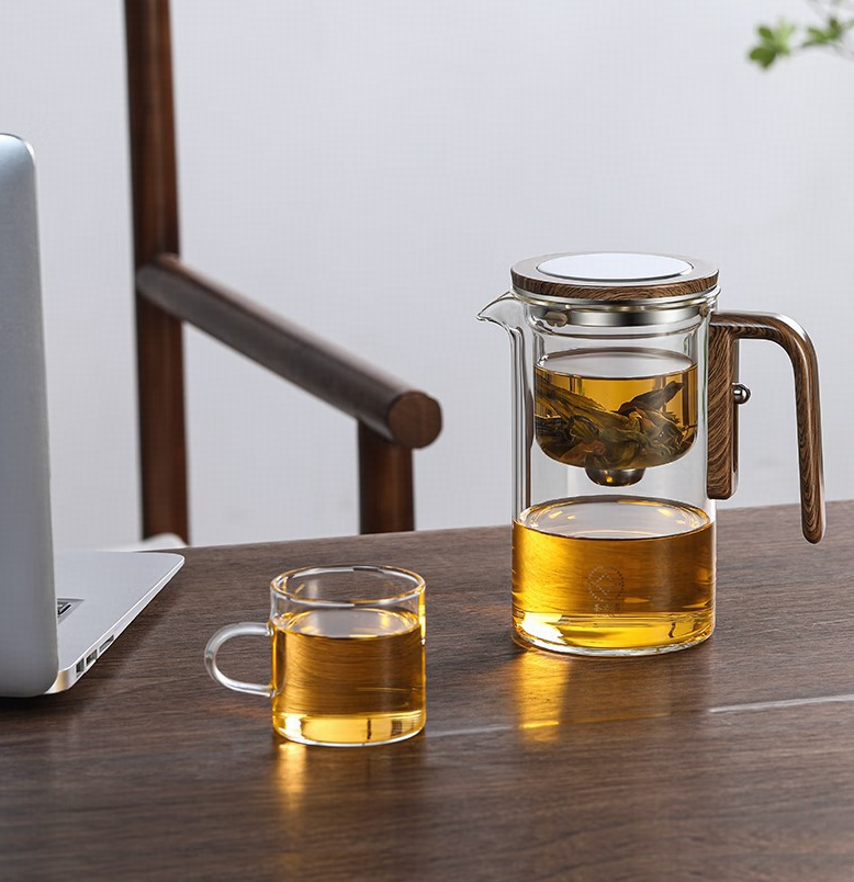 Glass Chineses Teapot with Tea Infuser & Magnetic Lid - water separation glass teapot